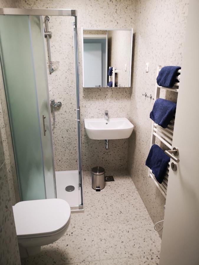City Center Apartment โคเปร์ ภายนอก รูปภาพ